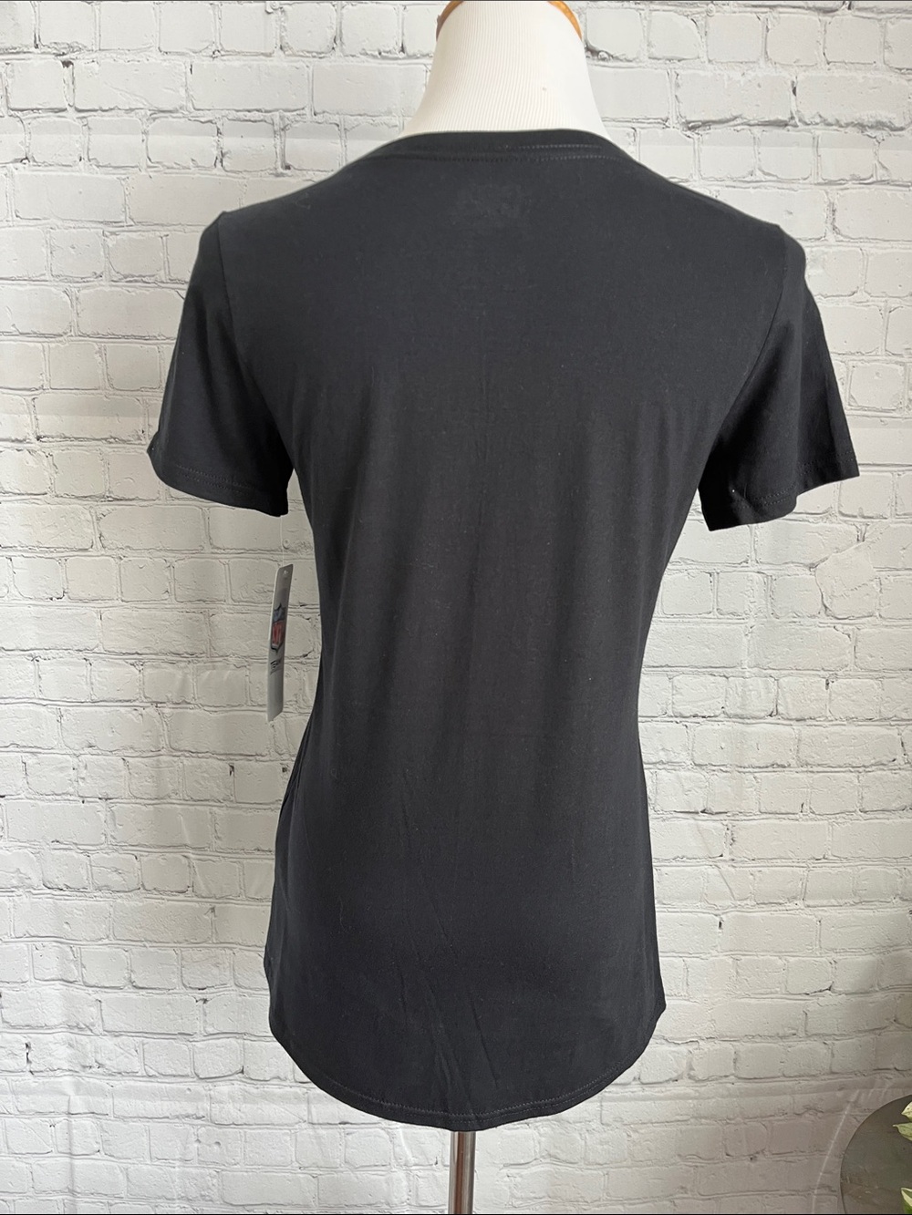 NEW Jacksonville Jaguar Graphic V-Neck Tee - Black - Picture 3 of 6